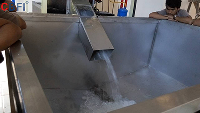 ماكينة إنتاج أنابيب الثلج في إندونيسيا سعة 5 طن، سلسلة CBFI